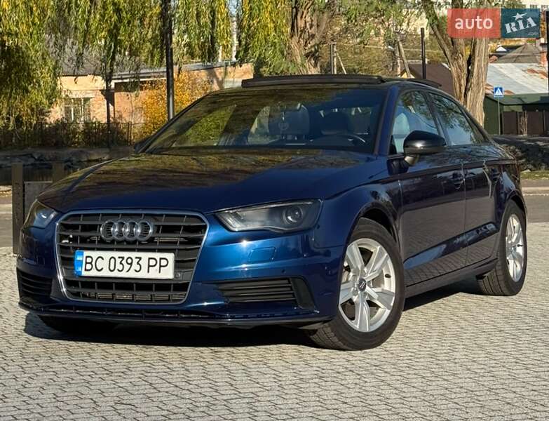 Седан Audi A3 2015 в Львові