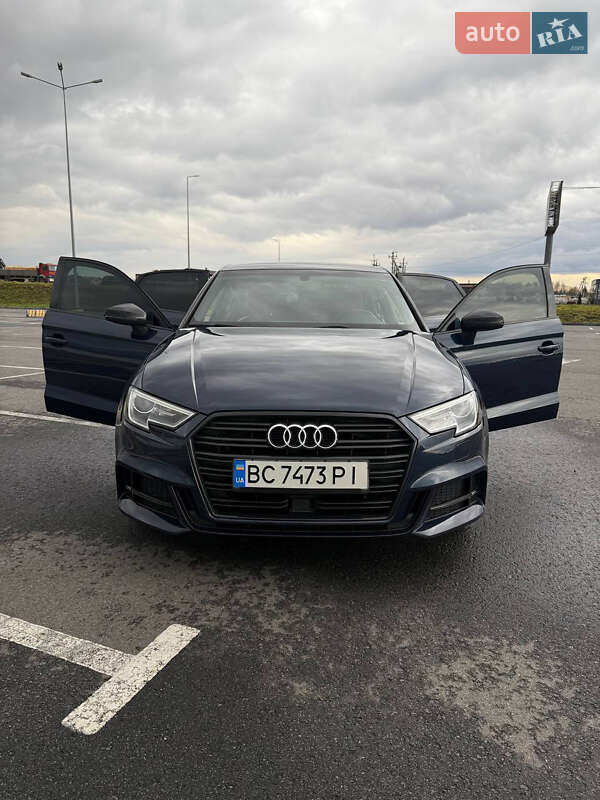 Седан Audi A3 2016 в Львові