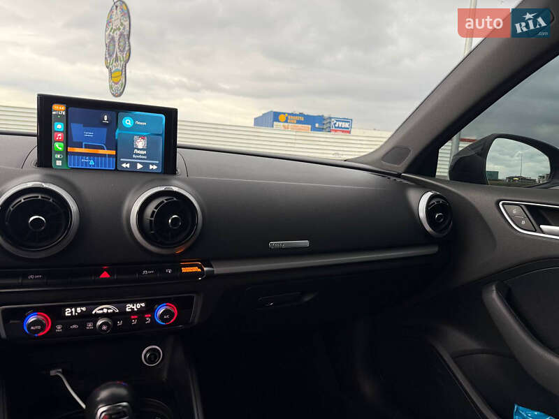 Седан Audi A3 2016 в Львові