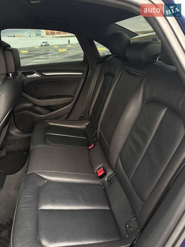 Седан Audi A3 2016 в Львові