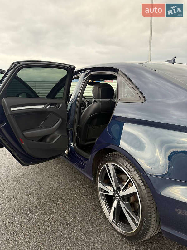 Седан Audi A3 2016 в Львові