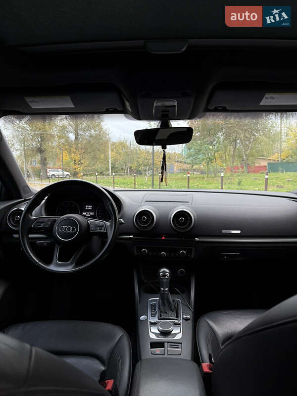 Седан Audi A3 2016 в Киеве