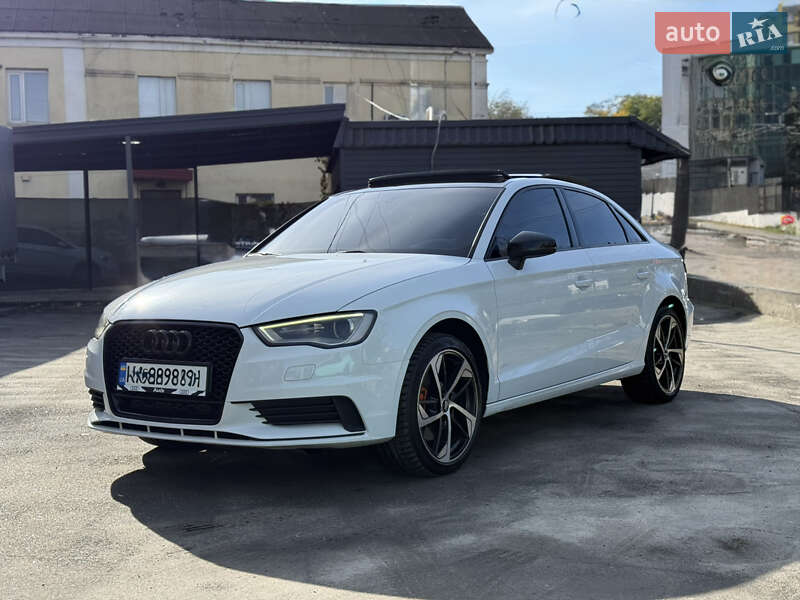 Седан Audi A3 2015 в Киеве