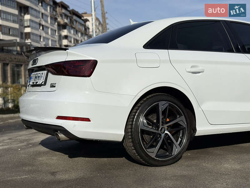 Седан Audi A3 2015 в Киеве