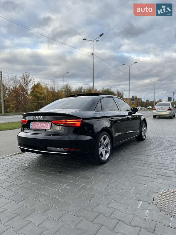 Седан Audi A3 2018 в Полтаве