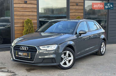 Хетчбек Audi A3 2019 в Шептицькому