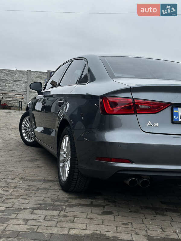 Седан Audi A3 2016 в Харкові