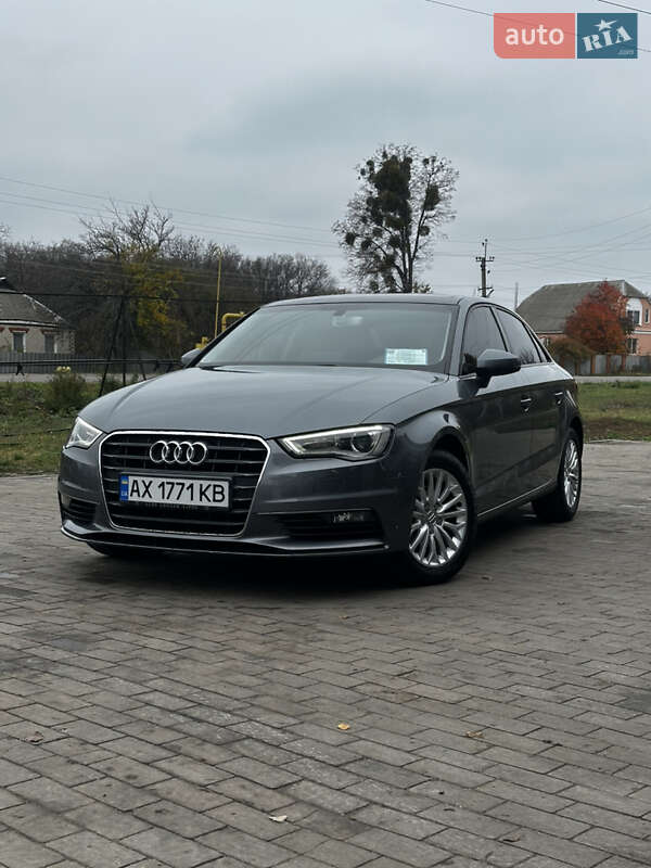 Седан Audi A3 2016 в Харкові