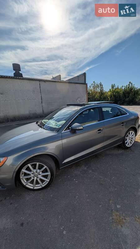 Седан Audi A3 2014 в Горишних Плавнях