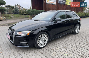 Хэтчбек Audi A3 2016 в Луцке