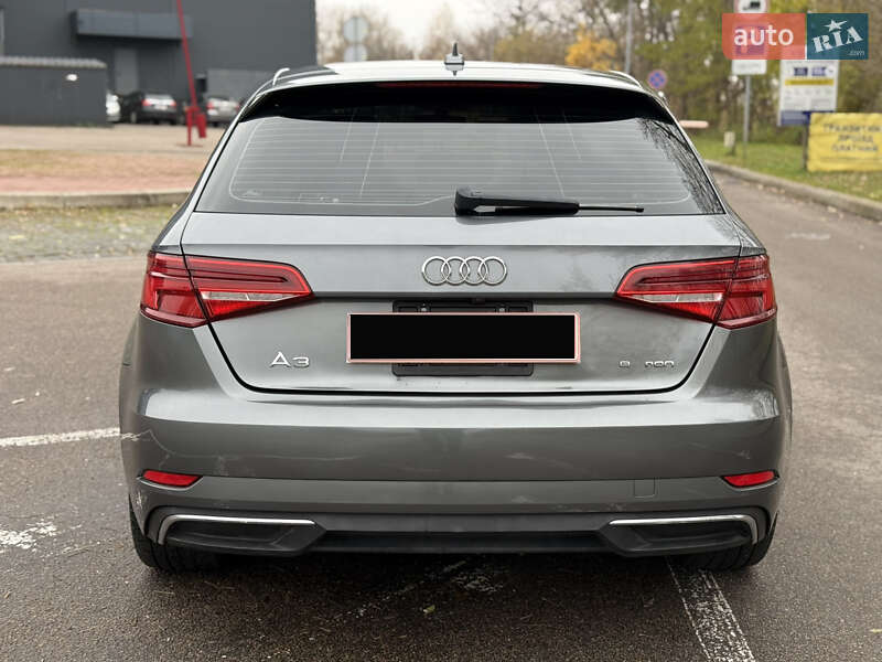 Хетчбек Audi A3 2016 в Києві фото 5 Хетчбек Audi A3 2016 в Києві