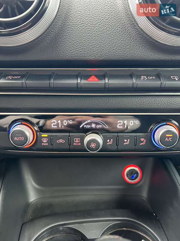 Хэтчбек Audi A3 2015 в Харькове