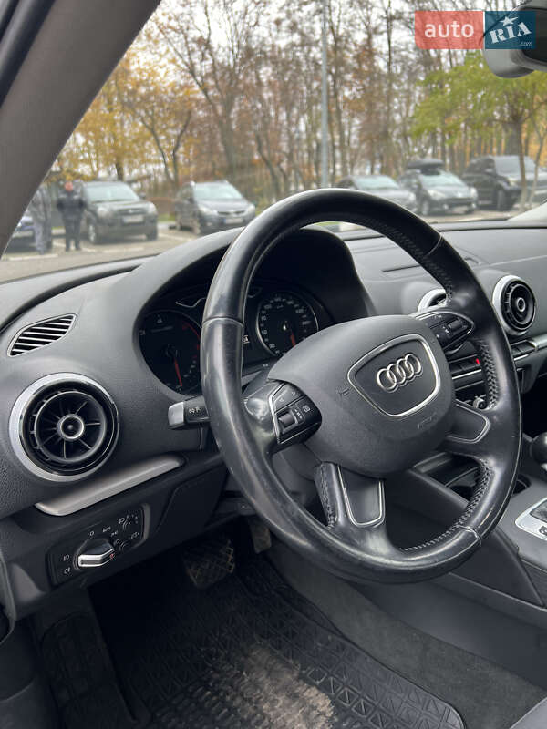 Хэтчбек Audi A3 2015 в Харькове