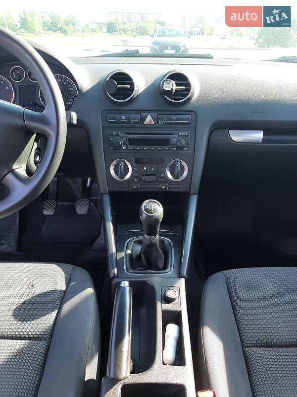 Хетчбек Audi A3 2003 в Мукачевому
