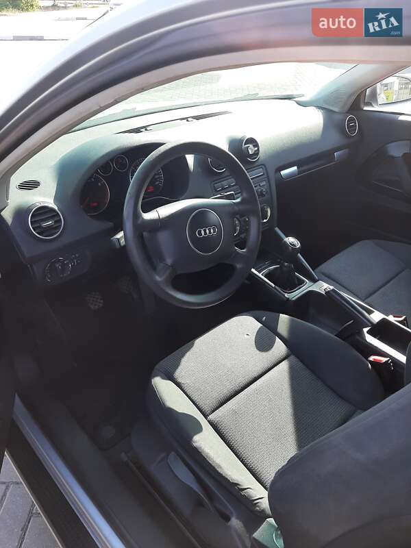 Хетчбек Audi A3 2003 в Мукачевому