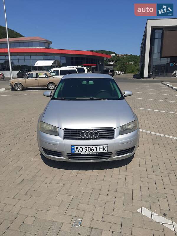 Хетчбек Audi A3 2003 в Мукачевому
