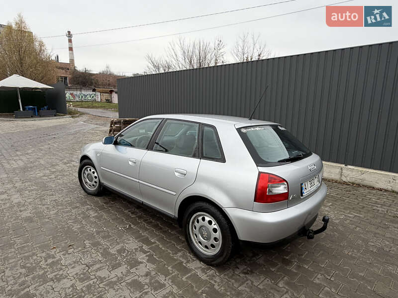 Хэтчбек Audi A3 2000 в Киеве
