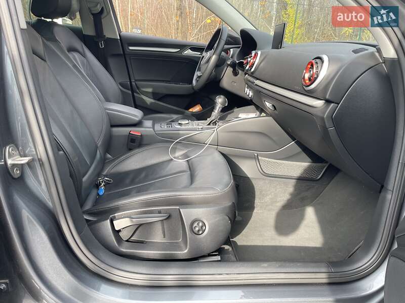 Седан Audi A3 2015 в Киеве