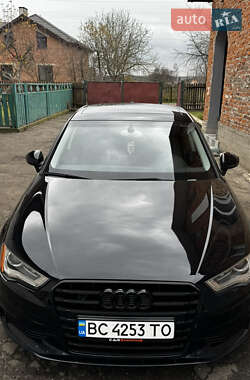 Седан Audi A3 2015 в Львові