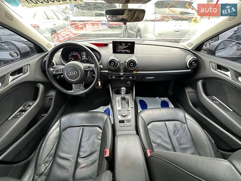 Седан Audi A3 2015 в Луцьку