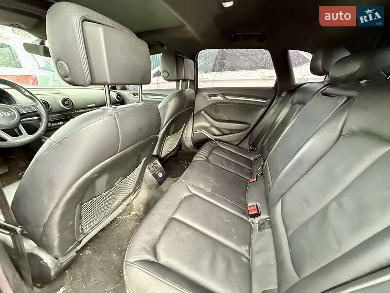 Хетчбек Audi A3 2018 в Києві фото 22 Хетчбек Audi A3 2018 в Києві