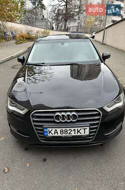 Хэтчбек Audi A3 2015 в Киеве