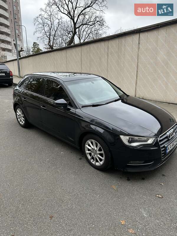Хетчбек Audi A3 2015 в Києві фото 5 Хетчбек Audi A3 2015 в Києві