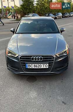 Седан Audi A3 2015 в Львові