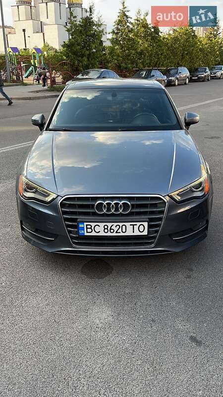 Седан Audi A3 2015 в Львові