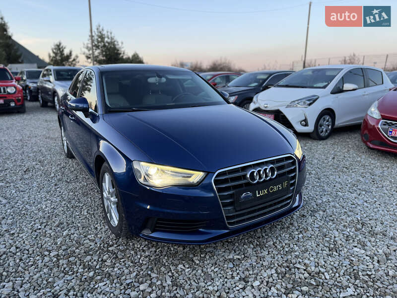 Седан Audi A3 2015 в Ивано-Франковске