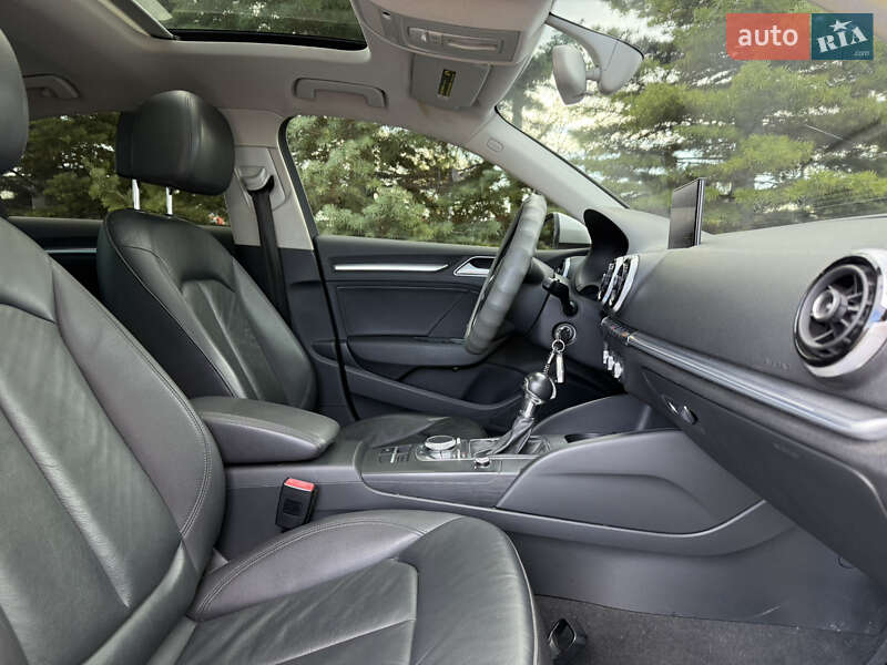 Седан Audi A3 2014 в Одессе