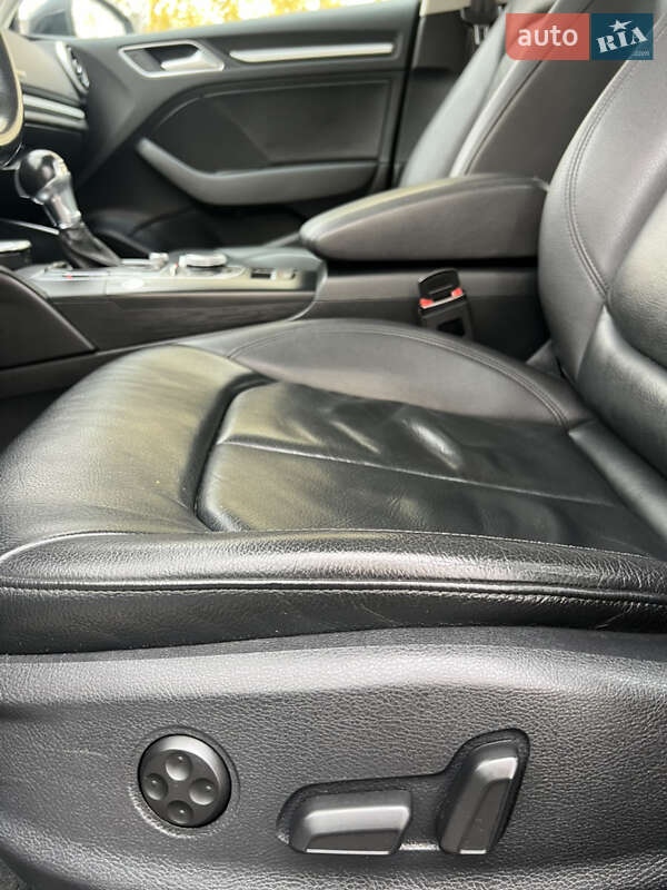 Седан Audi A3 2016 в Запорожье