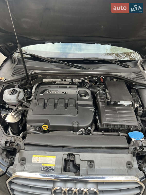 Седан Audi A3 2016 в Запорожье