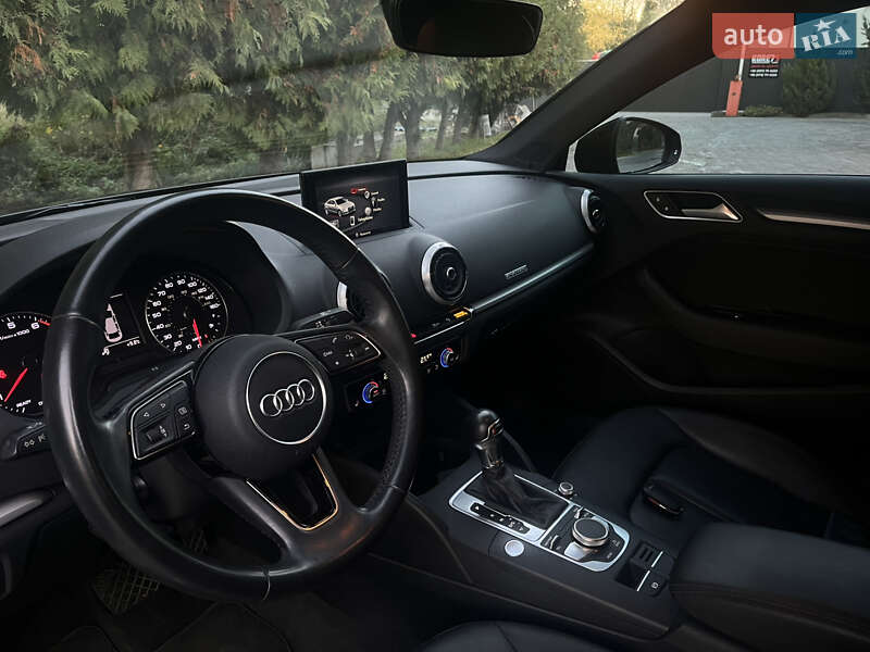 Седан Audi A3 2017 в Львове