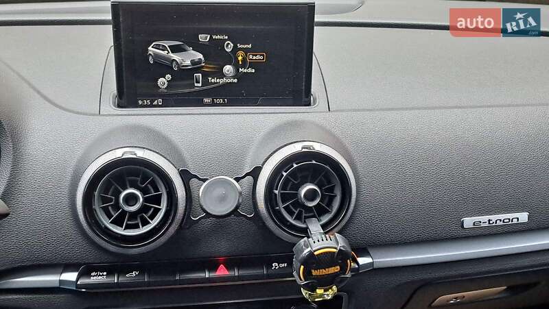 Хэтчбек Audi A3 2017 в Запорожье