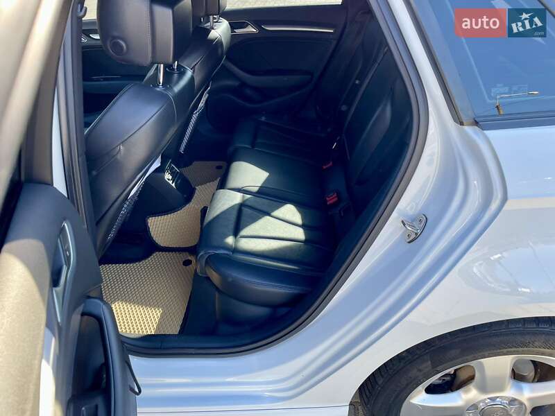 Хэтчбек Audi A3 2017 в Запорожье