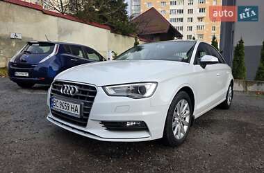 Седан Audi A3 2015 в Львове