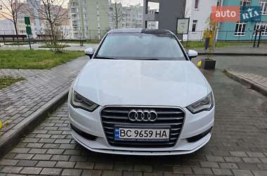 Седан Audi A3 2015 в Львове