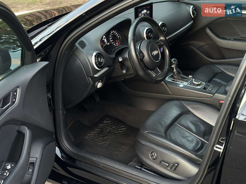 Седан Audi A3 2016 в Києві