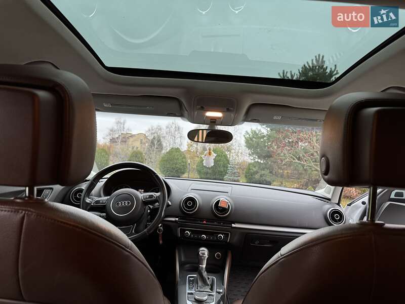 Седан Audi A3 2015 в Киеве