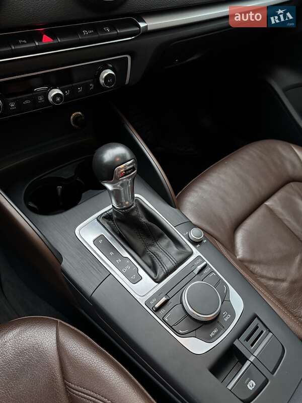 Седан Audi A3 2015 в Киеве