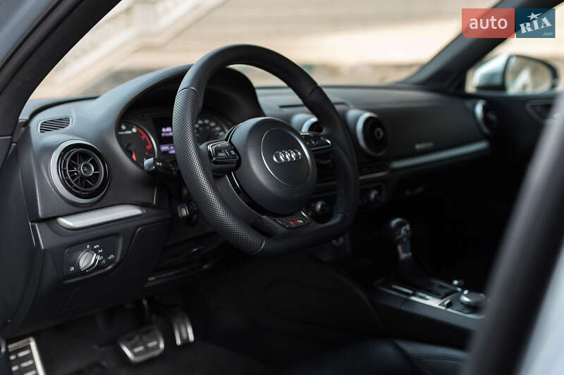Седан Audi A3 2015 в Одессе