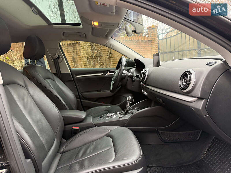 Хэтчбек Audi A3 2015 в Киеве фото 23 Хэтчбек Audi A3 2015 в Киеве