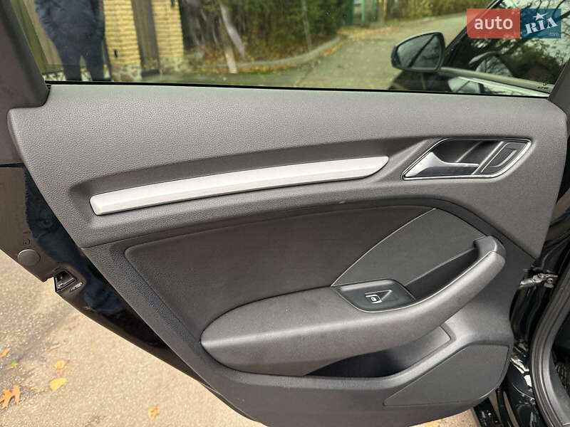 Хэтчбек Audi A3 2015 в Киеве фото 16 Хэтчбек Audi A3 2015 в Киеве