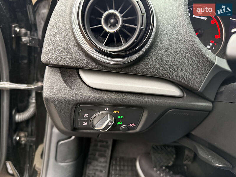 Хэтчбек Audi A3 2015 в Киеве фото 13 Хэтчбек Audi A3 2015 в Киеве
