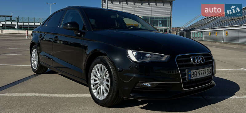 Седан Audi A3 2016 в Виннице