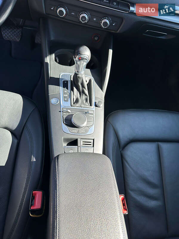 Седан Audi A3 2016 в Виннице