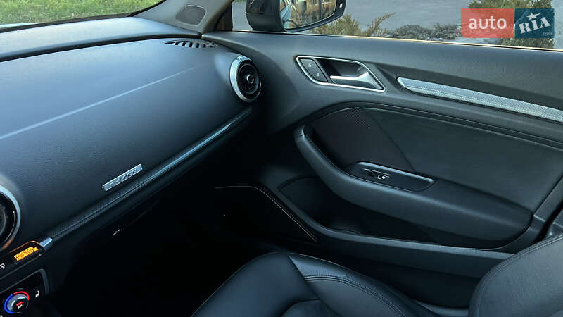 Хэтчбек Audi A3 2017 в Львове