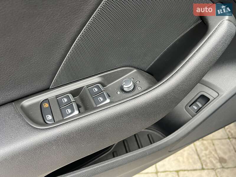 Седан Audi A3 2015 в Рівному