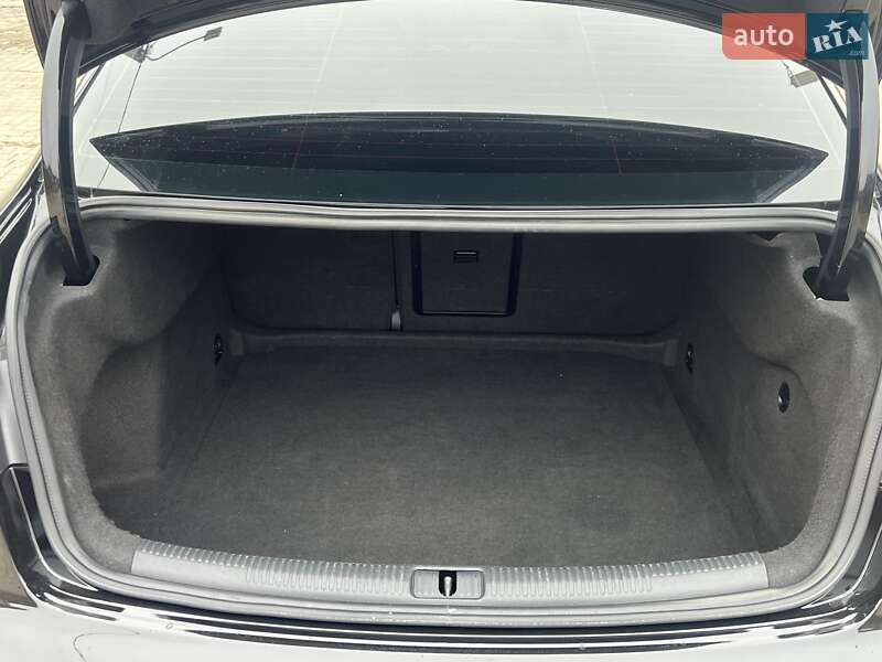 Седан Audi A3 2015 в Рівному